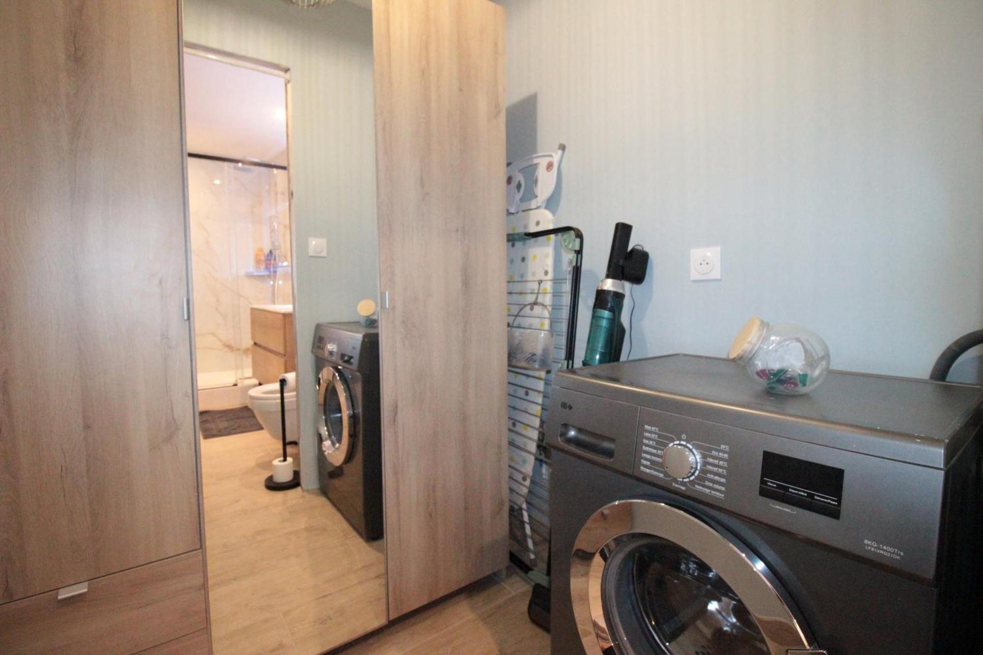 Luxury Studio, Rez De Chaussee, Parking Prive Video Surveillance, Canape Haute Qualite Convertible Couchage 2 Personnes, Centre Ville Proche, Restaurant, Boulangerie 2 Minutes A Pied, Terrasse - 800Metre Carre De Terrain - Gere Par Presta-Zen'Service Verdun Extérieur photo